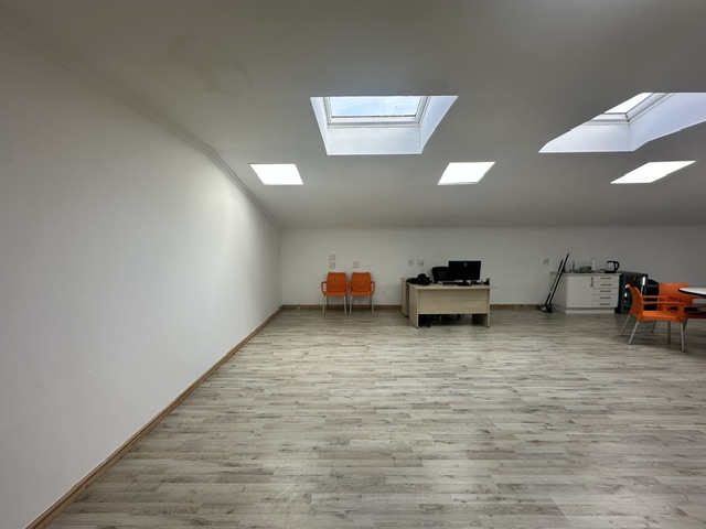 To Let Commercial Property for Rent in Claremont Western Cape